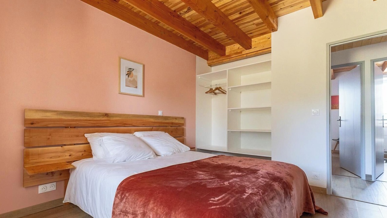 Photo of Bedroom in Gelles