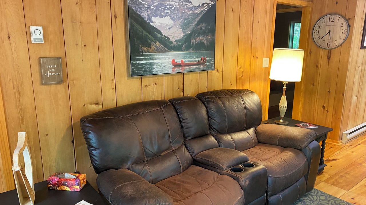 Photo of Livingroom in Trent Lakes
