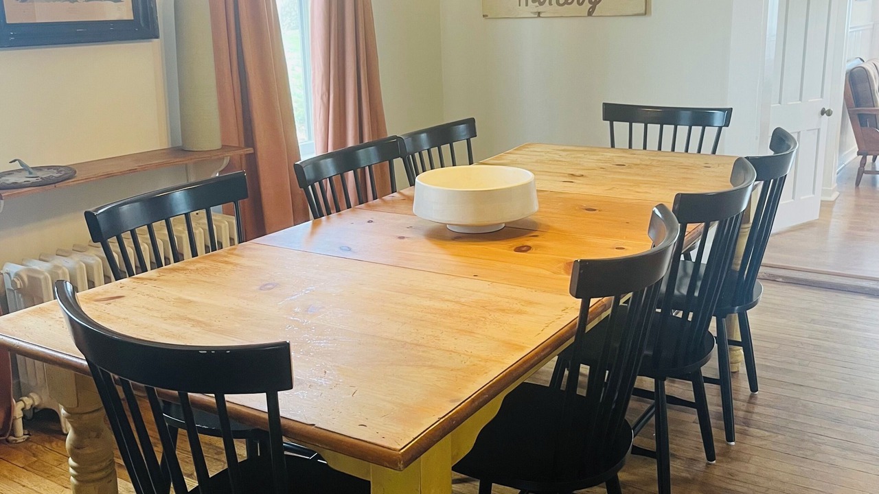 Photo of Livingroom in Litchfield Historic District