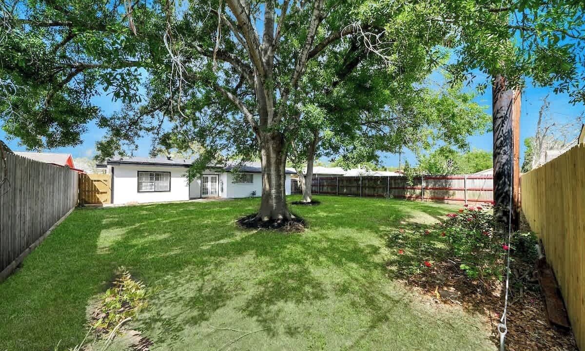 Photo of Outdoor in Southbelt/Ellington