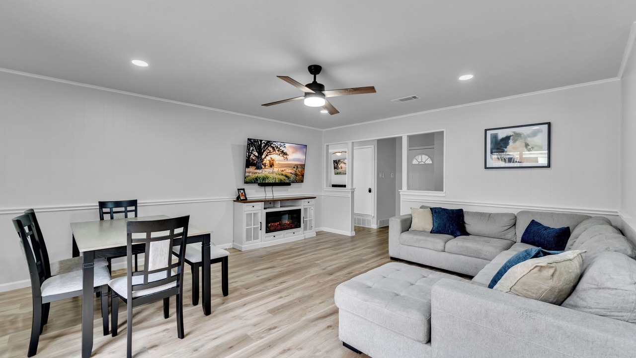 Photo of Livingroom in Bedford