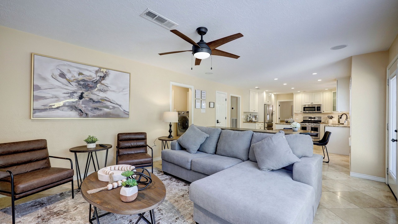 Photo of Livingroom in Panther Creek