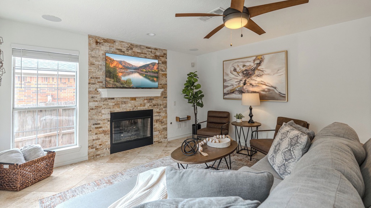 Photo of Livingroom in Panther Creek