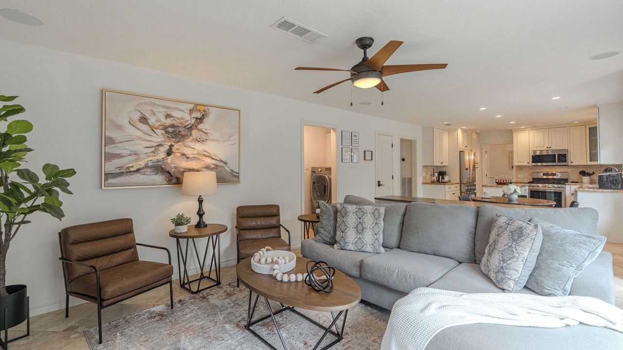 Photo of Livingroom in Panther Creek