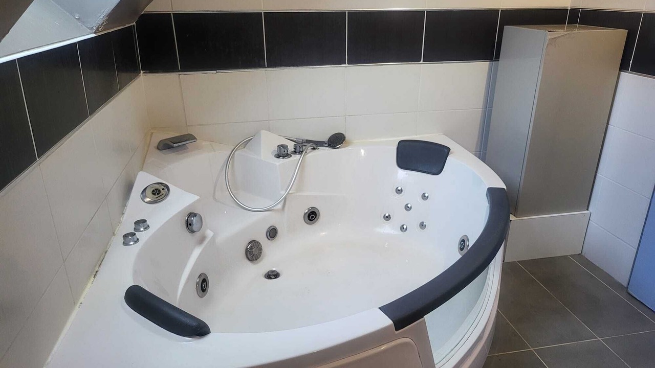 Photo of Bathroom in Quartier Saint-Clement - Jardin des Plantes