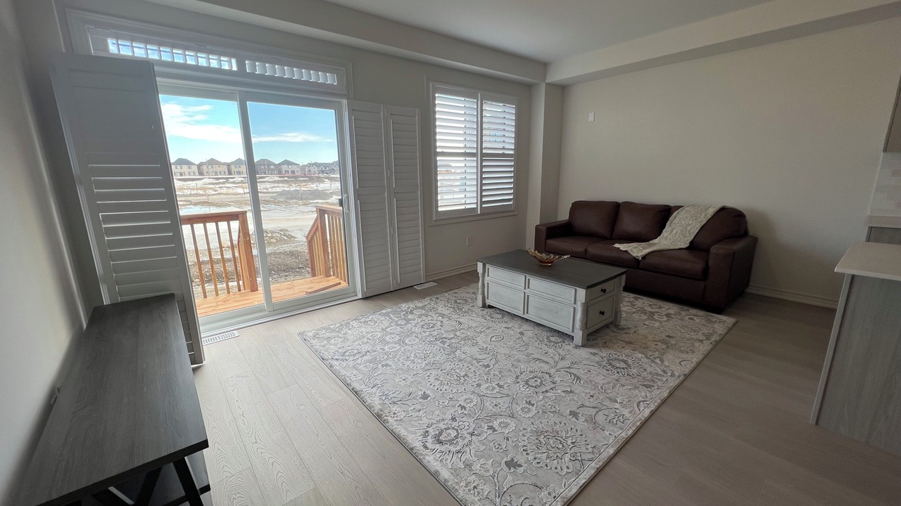 Photo of Livingroom in Lindsay