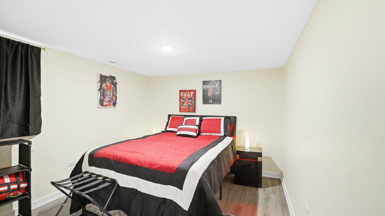 Photo of Bedroom in West Pullman