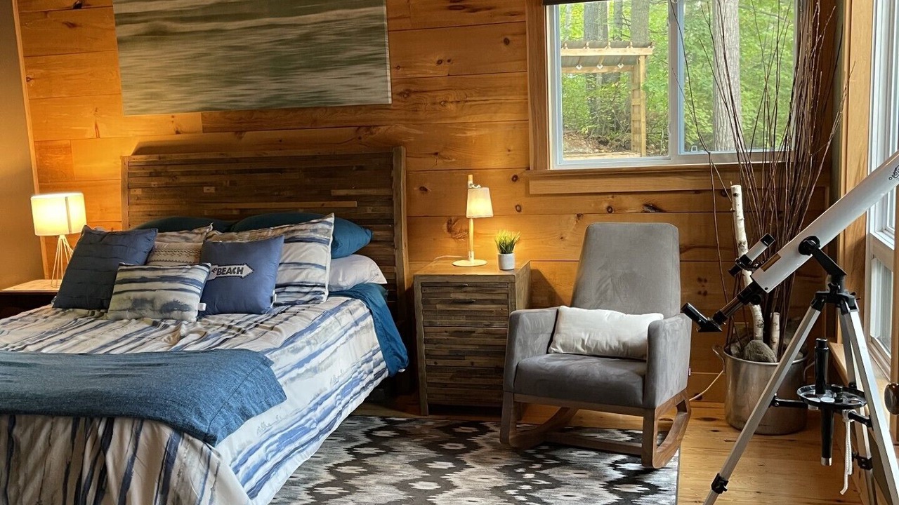 Photo of Bedroom in North Frontenac