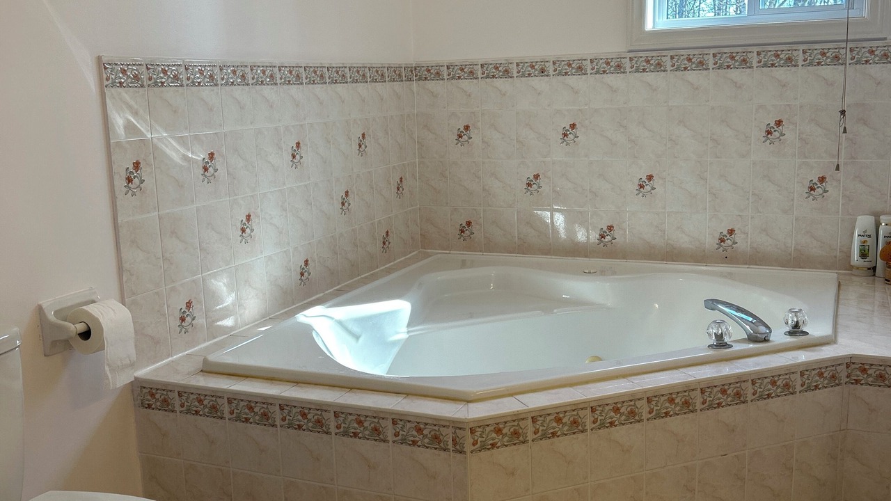 Photo of Bathroom in Carrying Place