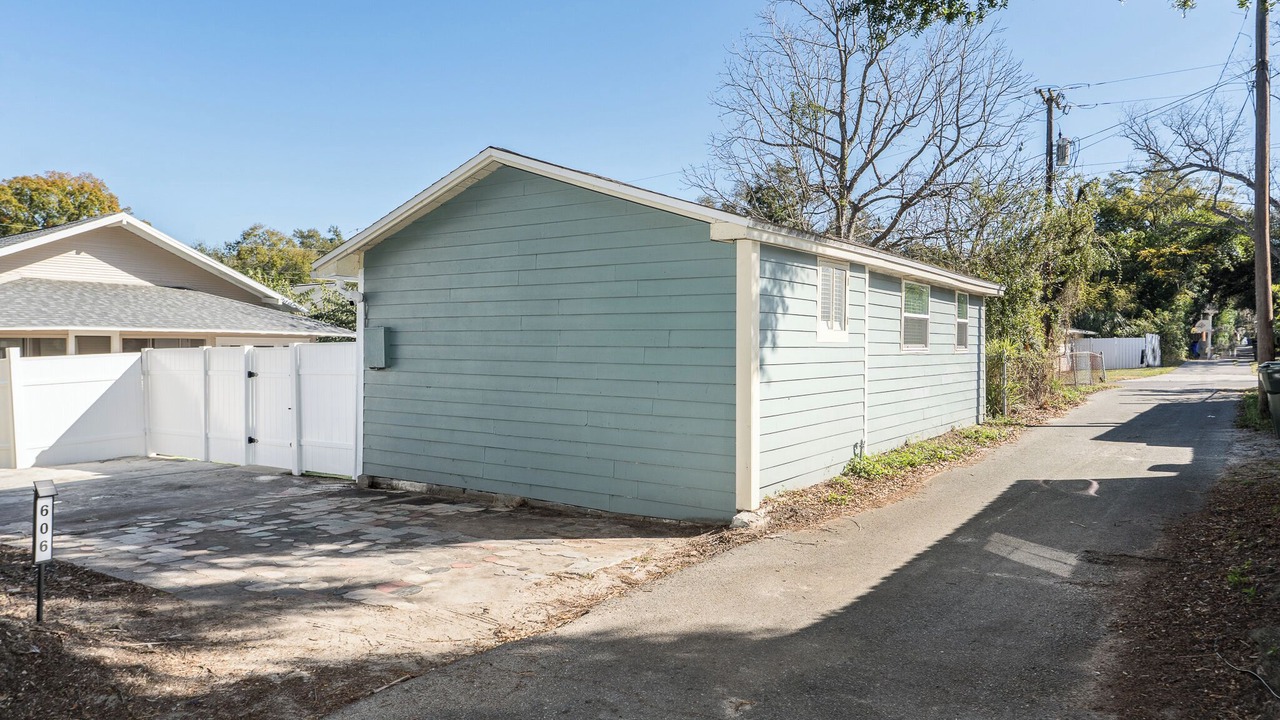 Photo of Outdoor in Dixieland
