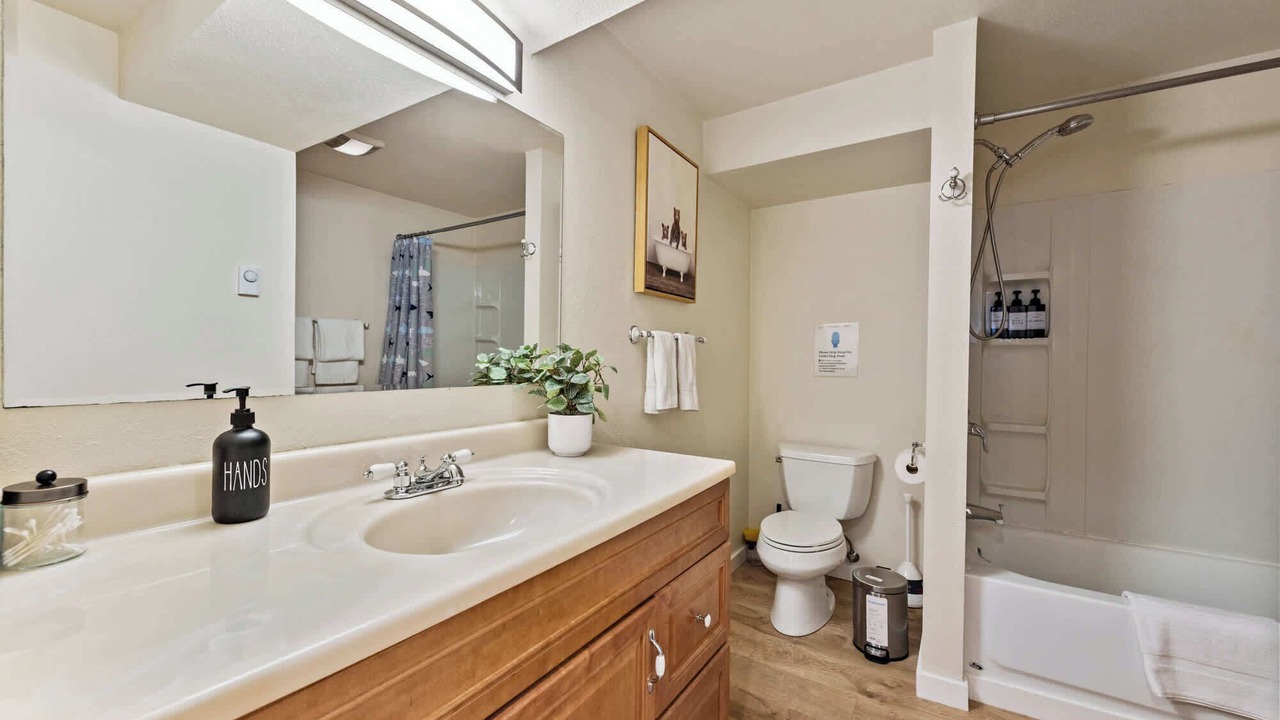 Photo of Bathroom in Green Lake