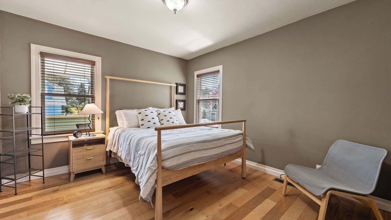 Photo of Bedroom in Green Lake
