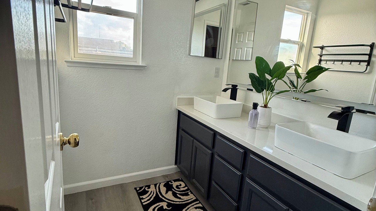Photo of Bathroom in North Natomas