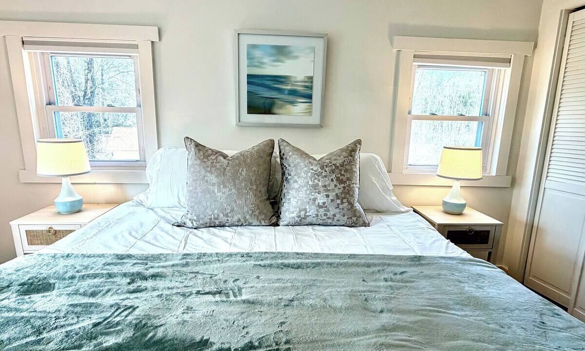 Photo of Bedroom in Redding Ridge