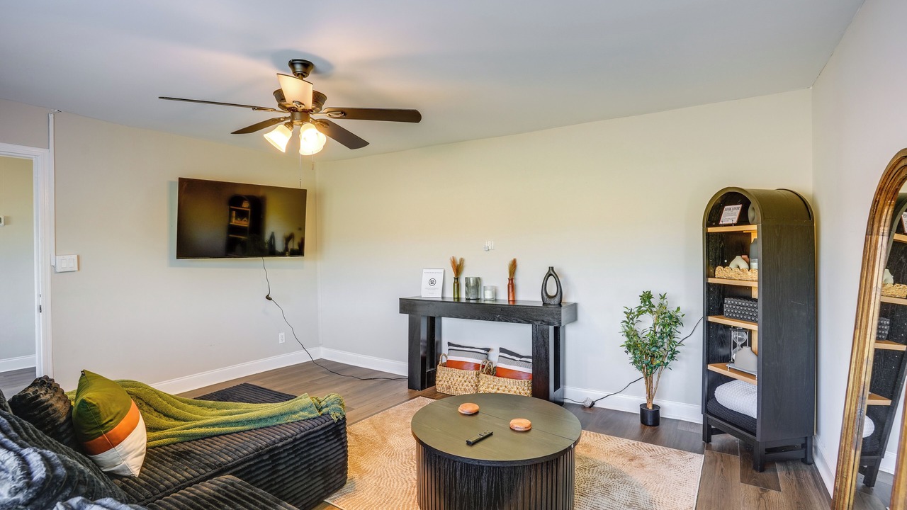 Photo of Livingroom in Collegedale