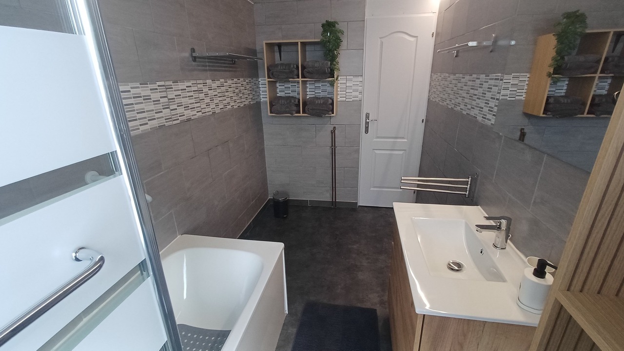 Photo of Bathroom in Petit-Fort-Philippe