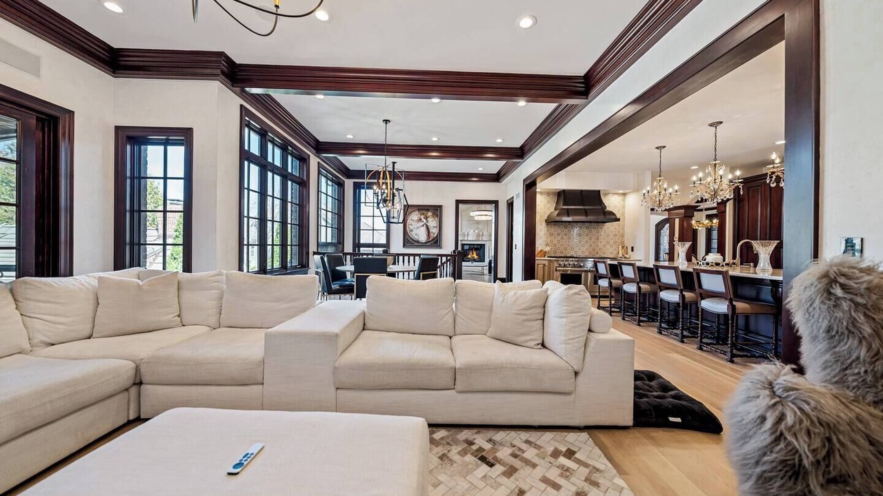 Photo of Livingroom in Leawood