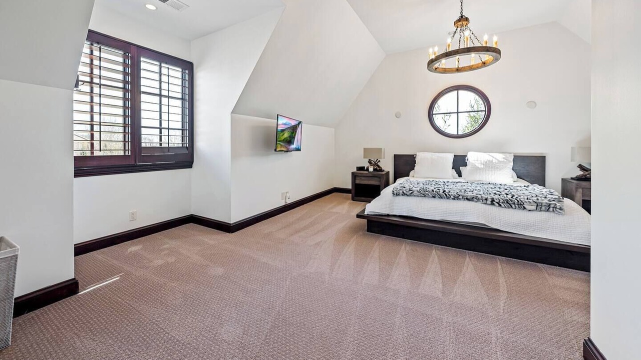 Photo of Bedroom in Leawood
