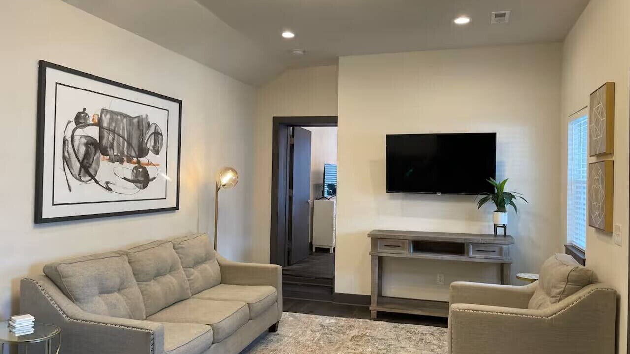 Photo of Livingroom in New Albany