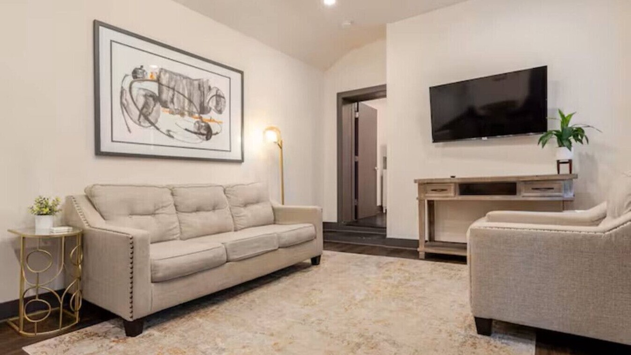 Photo of Livingroom in New Albany