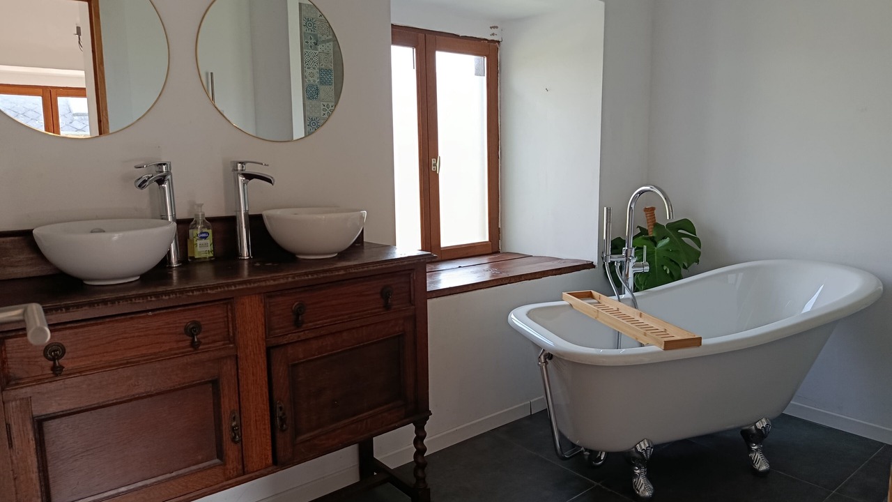 Photo of Bathroom in Megrit