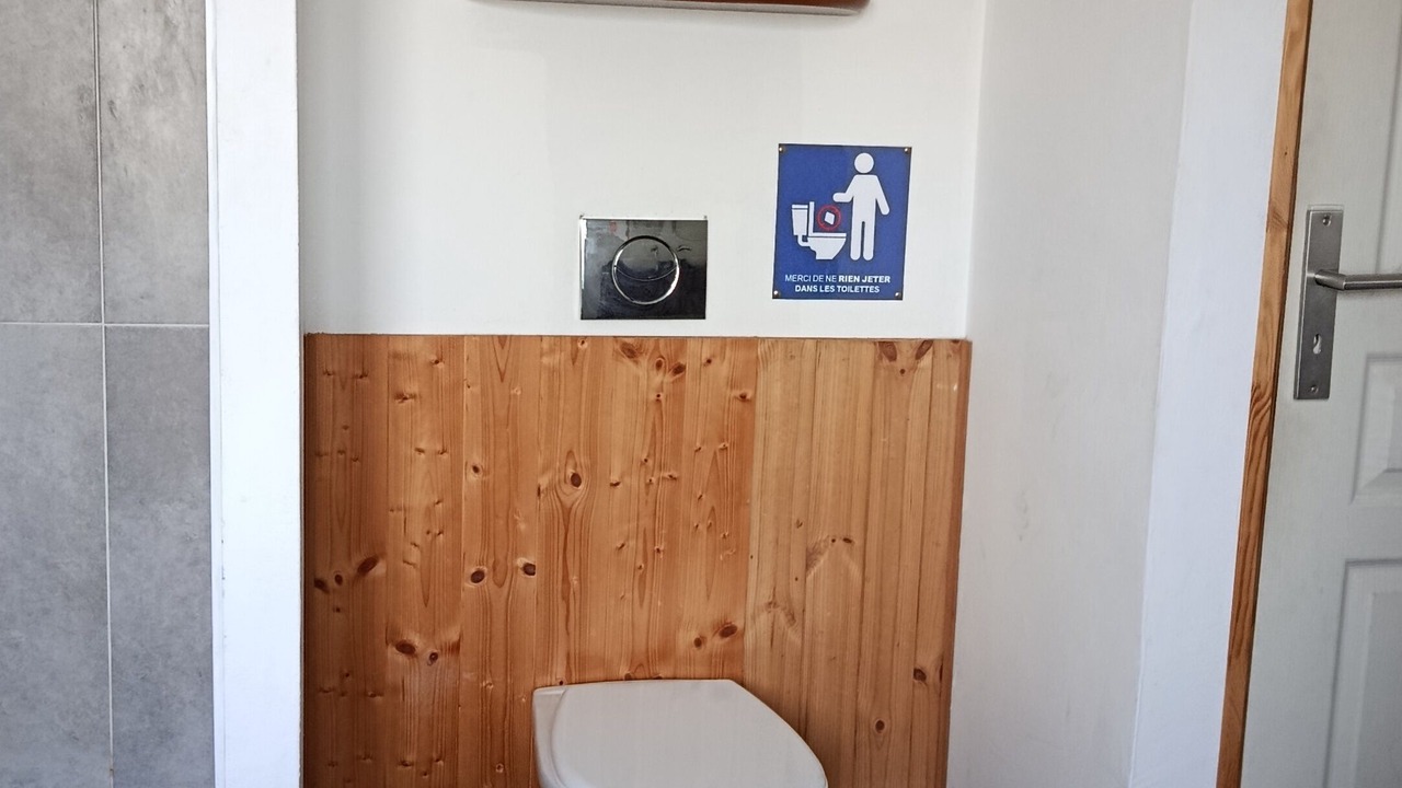Photo of Bathroom in Megrit