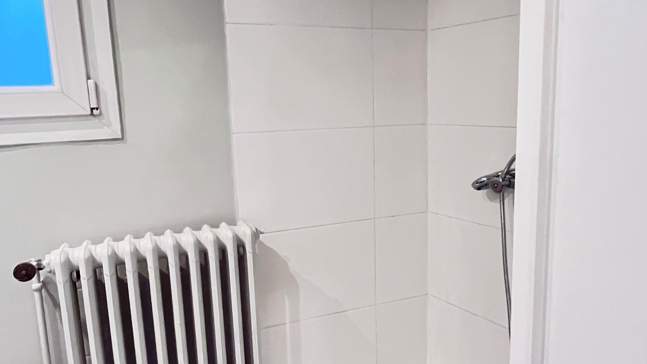 Photo of Bathroom in Republique–Point-du-Jour