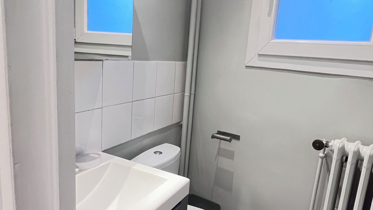 Photo of Bathroom in Republique–Point-du-Jour