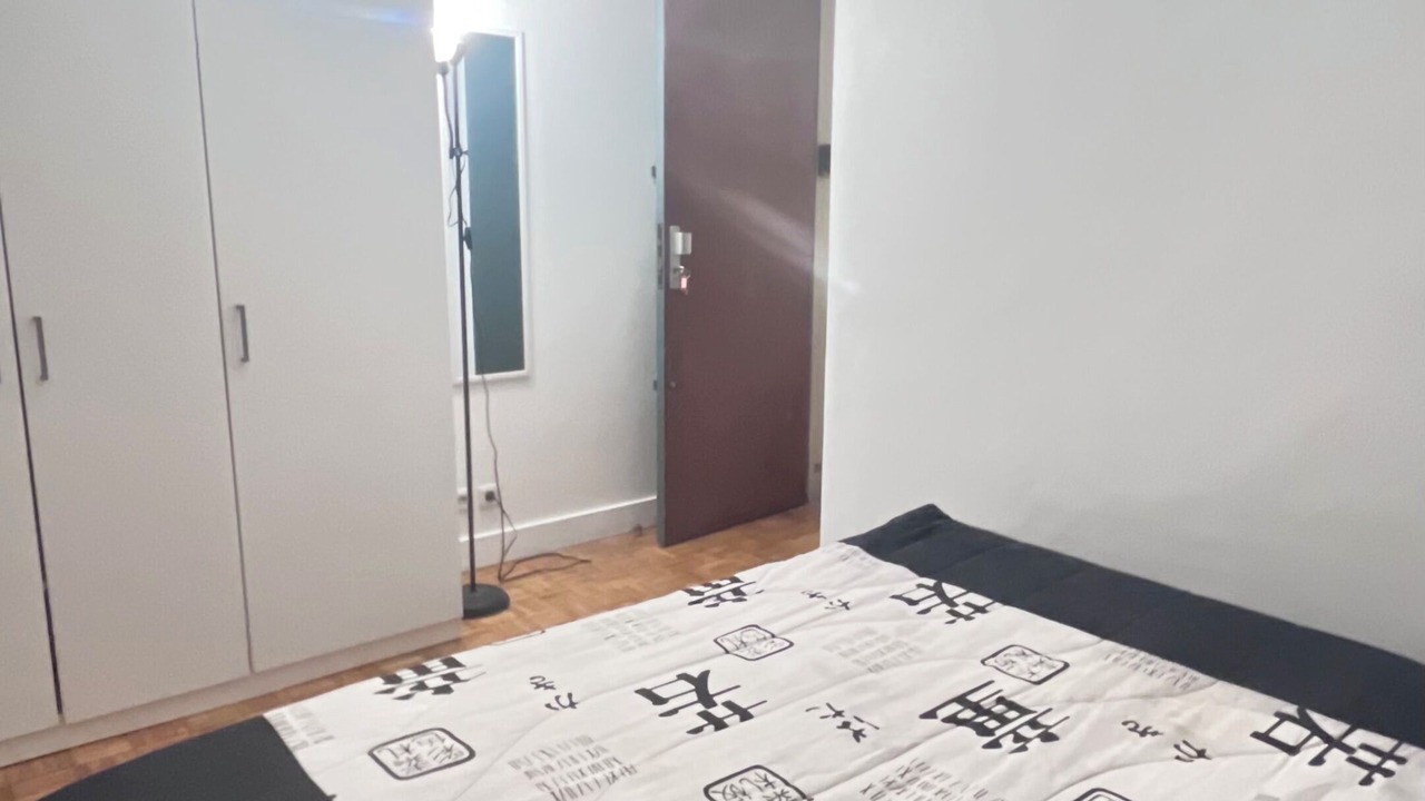 Photo of Bedroom in Republique–Point-du-Jour