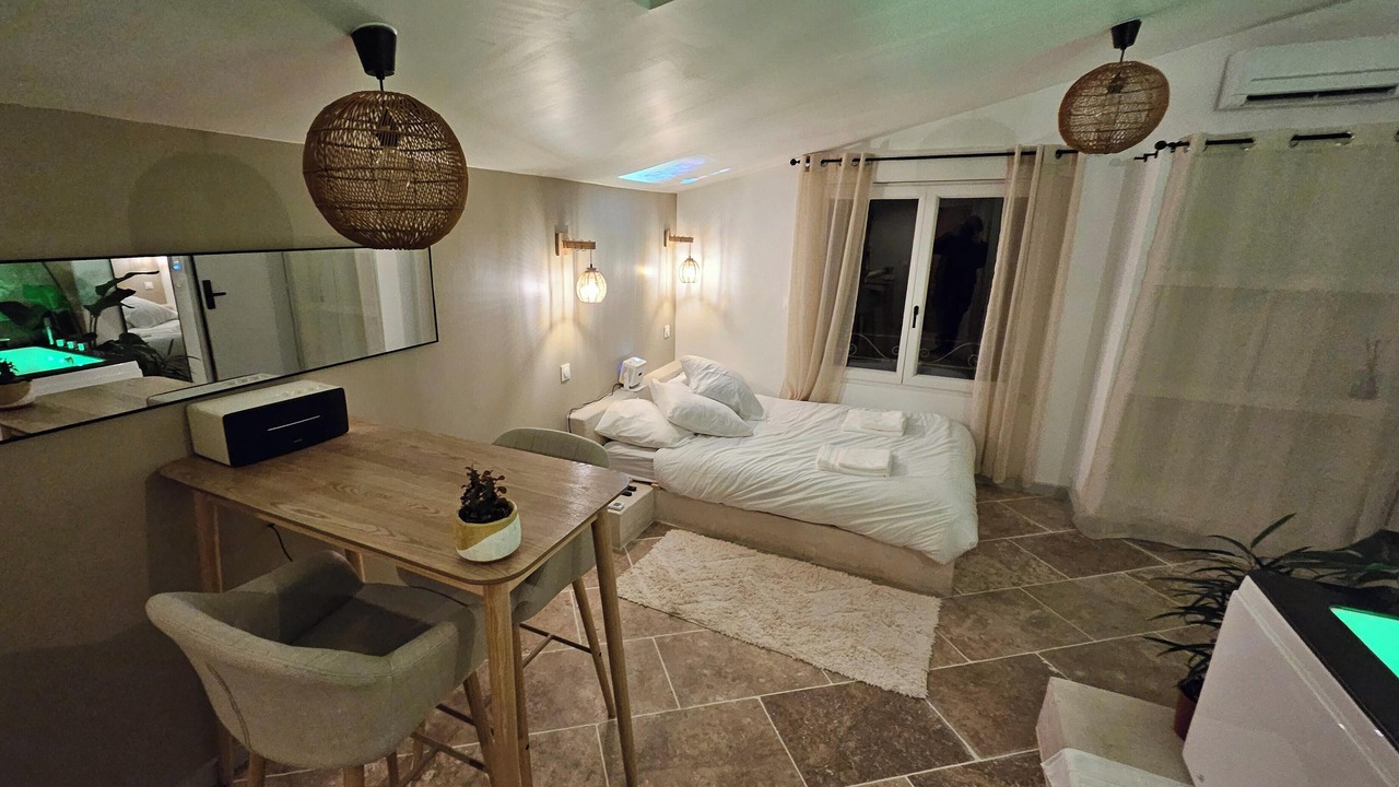 Photo of Bedroom in Montge-en-Goele