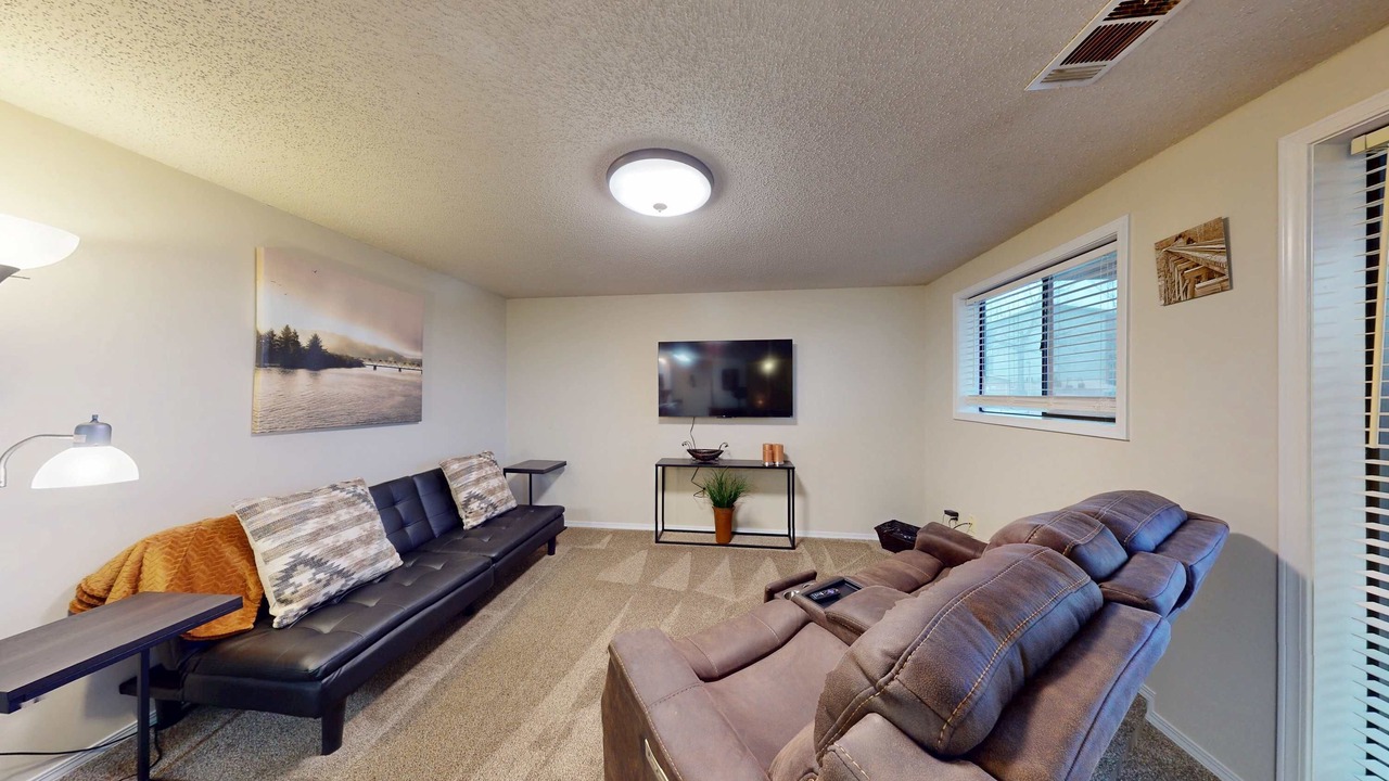 Photo of Livingroom in Notch Estates