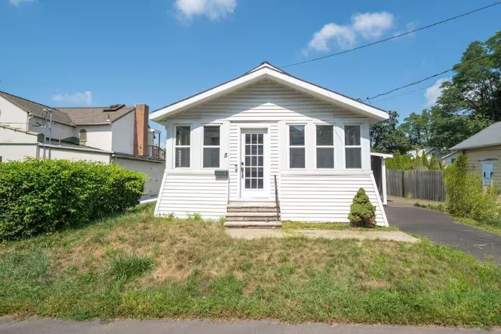 Photo of Outdoor in Newtonville