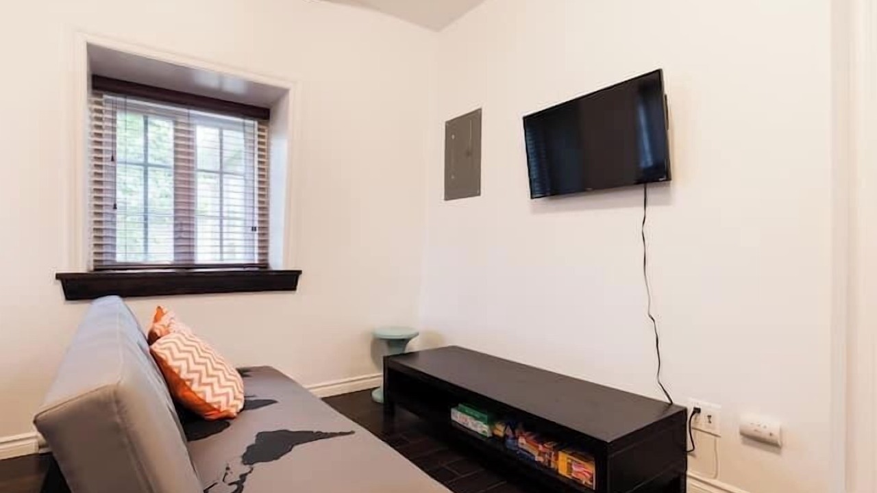 Photo of Livingroom in Desjardins