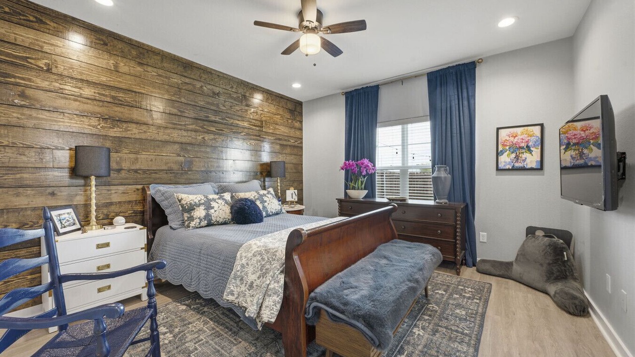 Photo of Bedroom in College Station