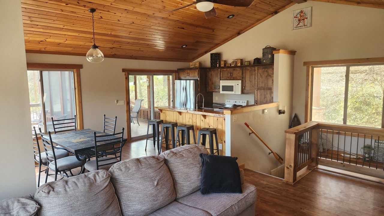 Photo of Livingroom in Shell Knob