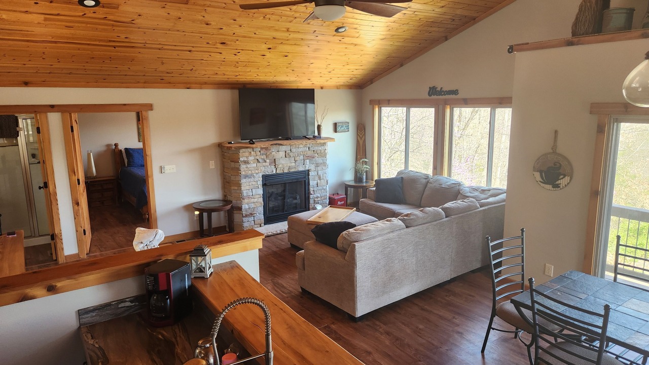 Photo of Livingroom in Shell Knob