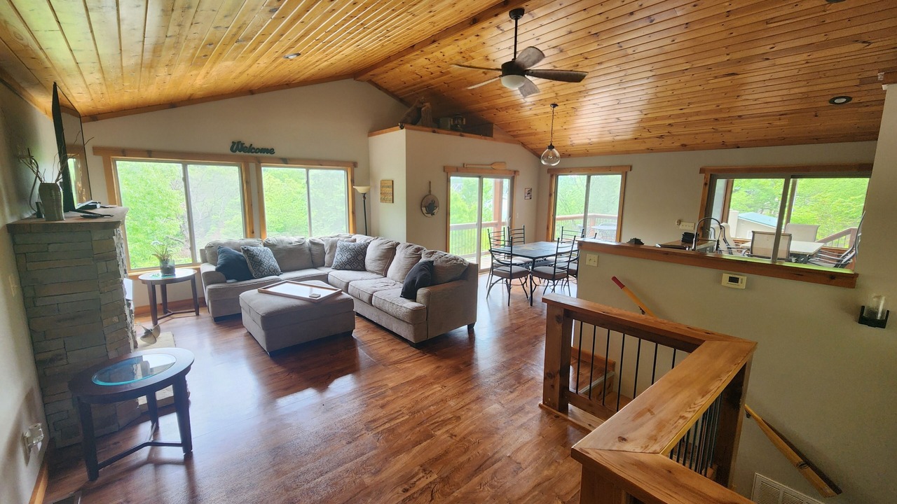 Photo of Livingroom in Shell Knob