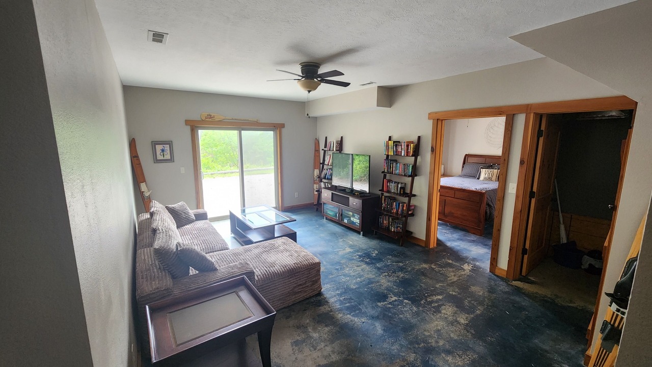 Photo of Livingroom in Shell Knob