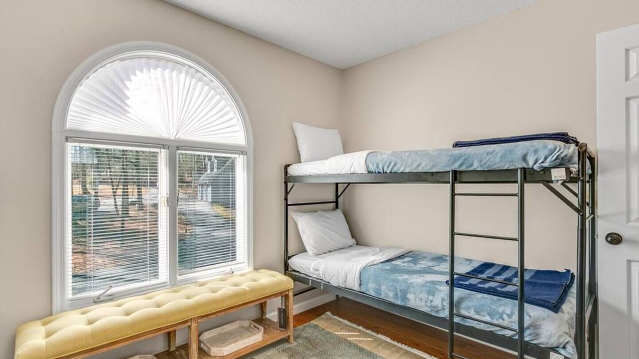 Photo of Bedroom in Townville