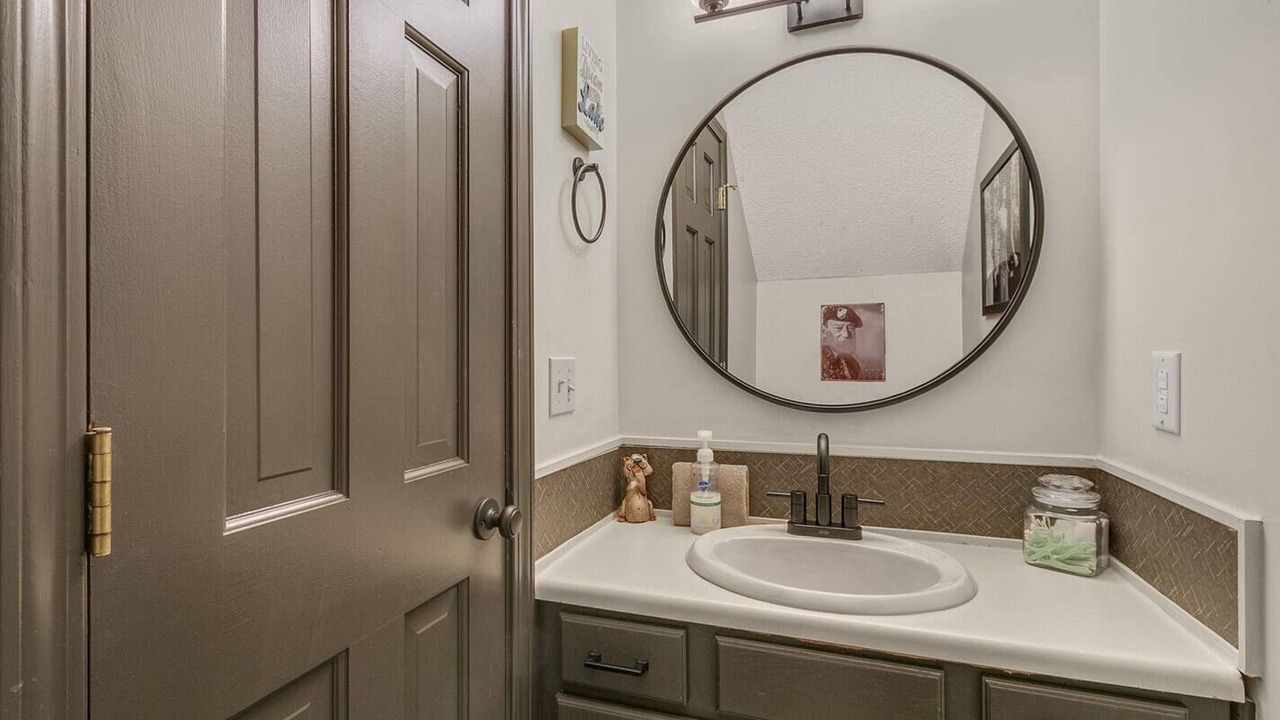 Photo of Bathroom in Townville