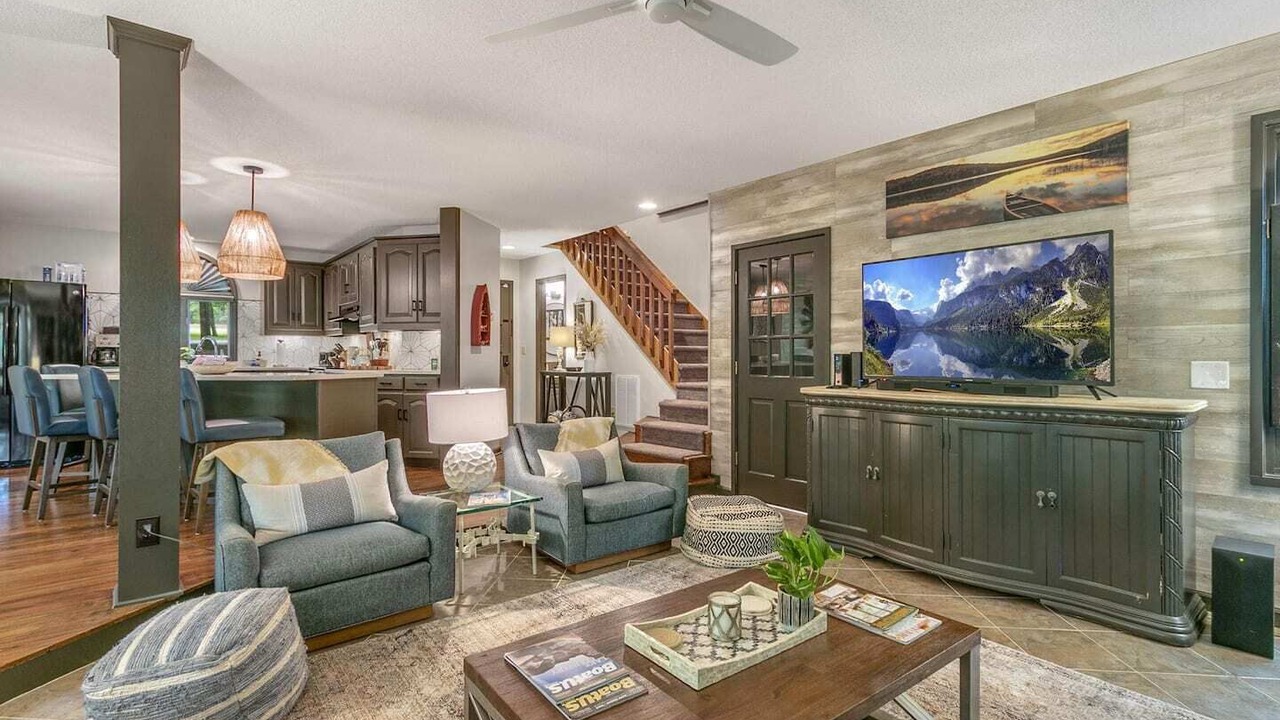 Photo of Livingroom in Townville