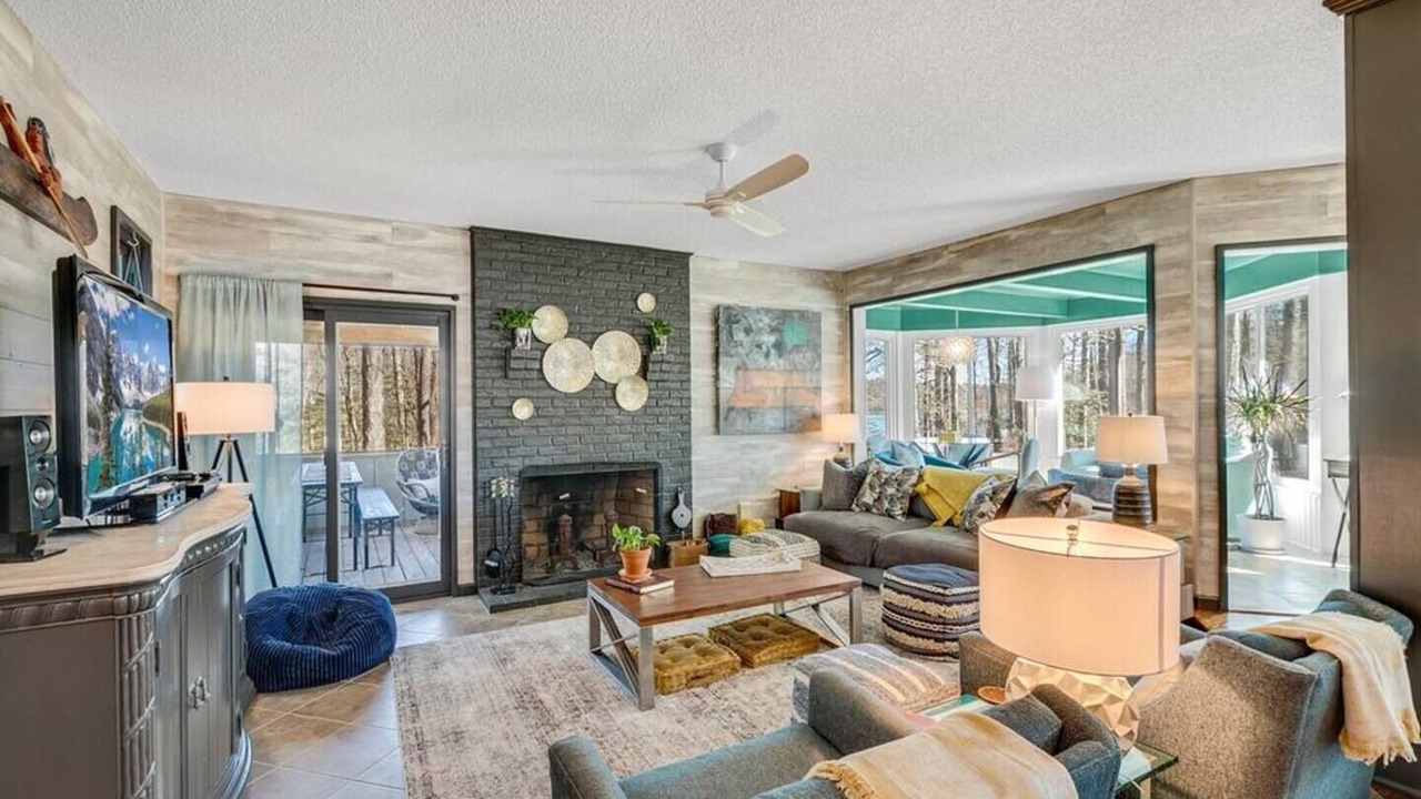 Photo of Livingroom in Townville