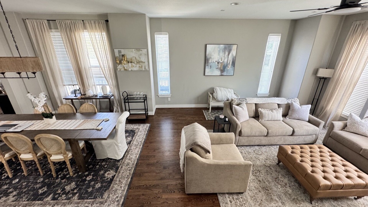 Photo of Livingroom in Shady Acres