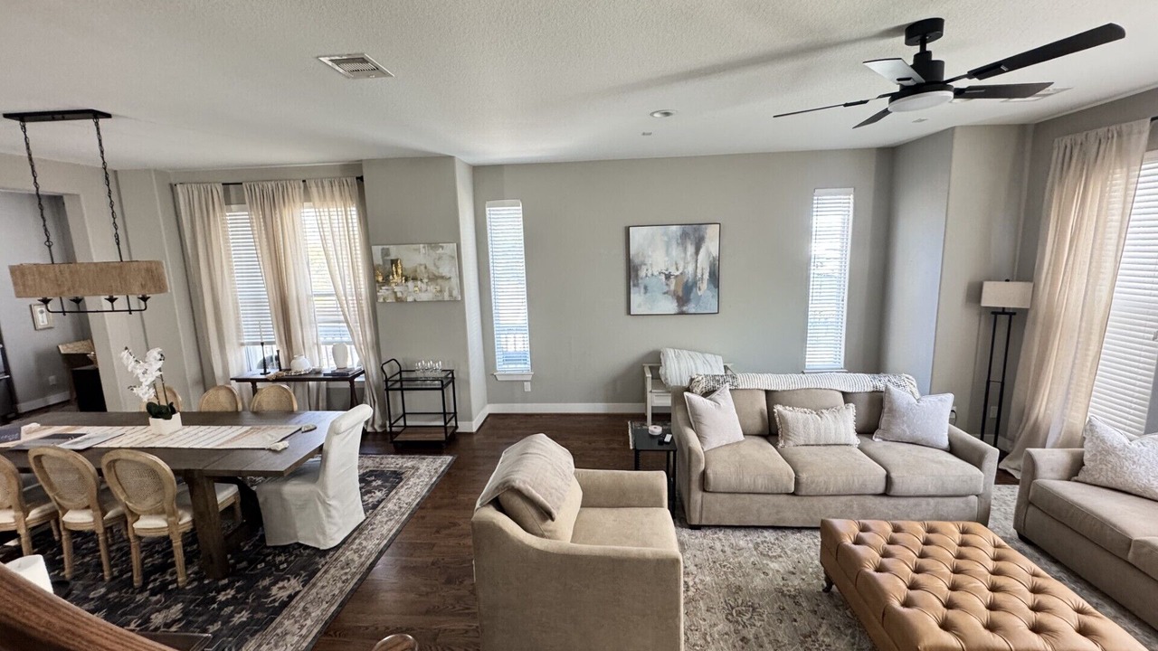 Photo of Livingroom in Shady Acres