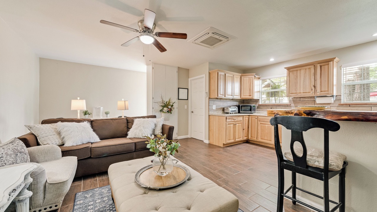 Photo of Livingroom in Wills Point