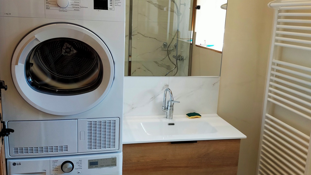 Photo of Bathroom in Saint-Pierre-de-Cole