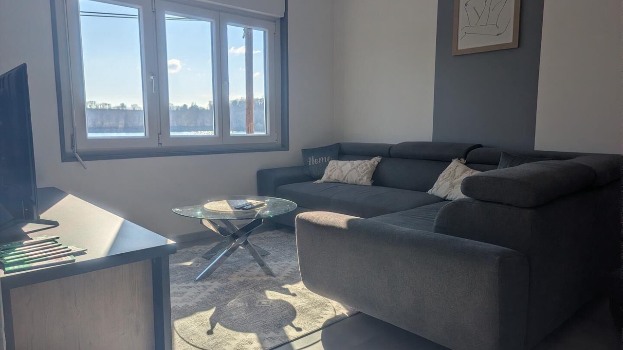 Photo of Livingroom in Changey