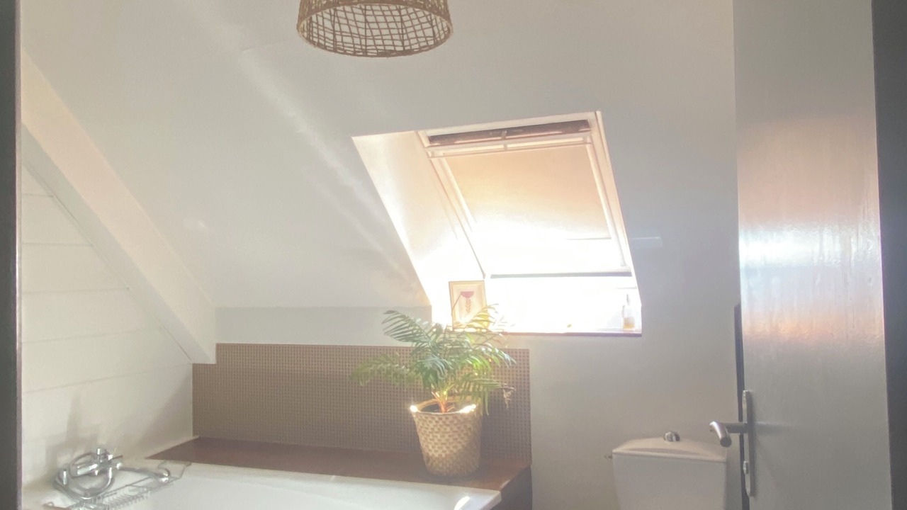 Photo of Bathroom in Chateauneuf-d'Ille-et-Vilaine