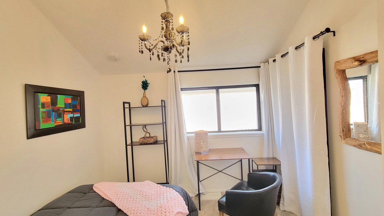 Photo of Bedroom in Albuquerque