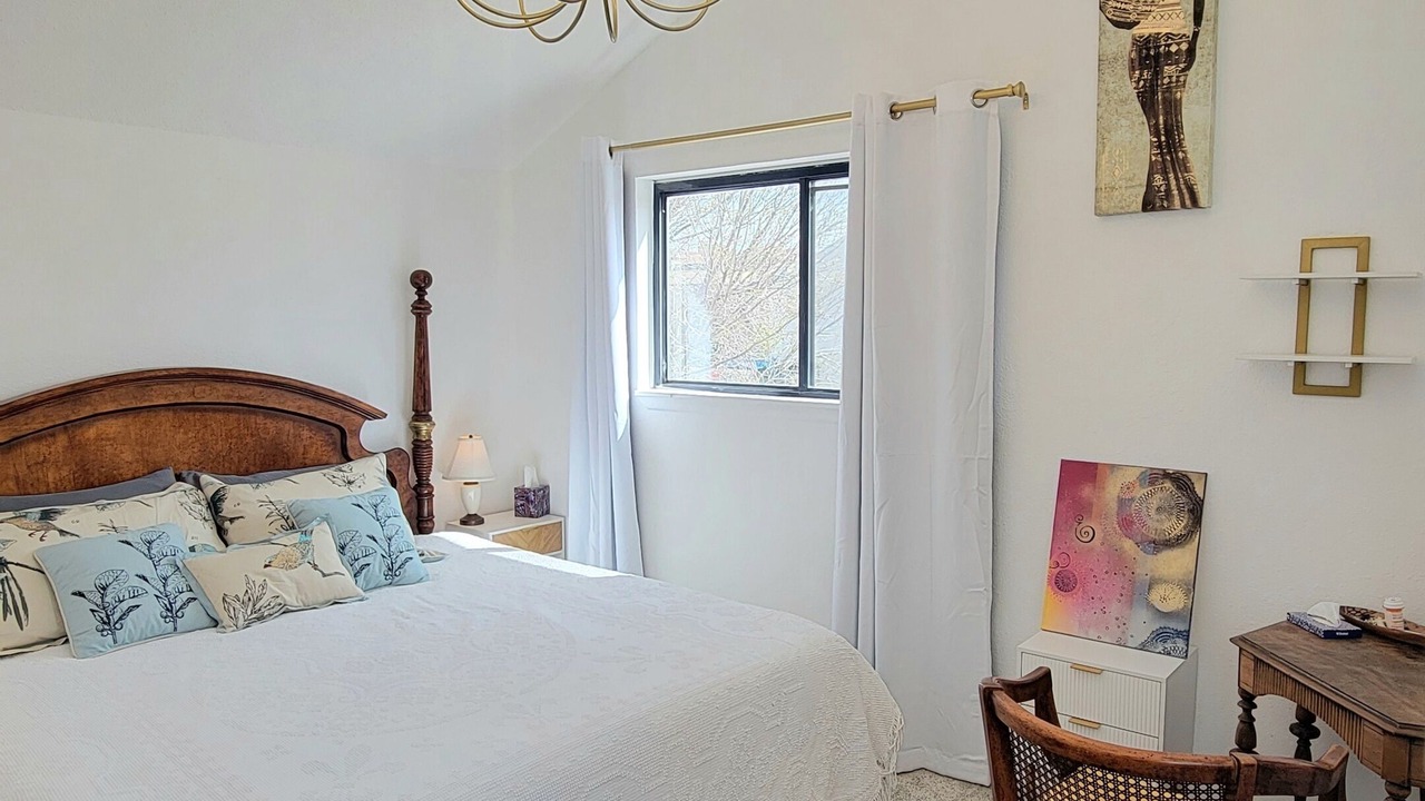 Photo of Bedroom in Albuquerque